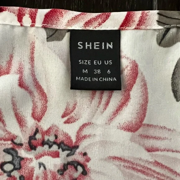 SHEIN skinny strap floral lacy tank top - Medium - Picture 7 of 9